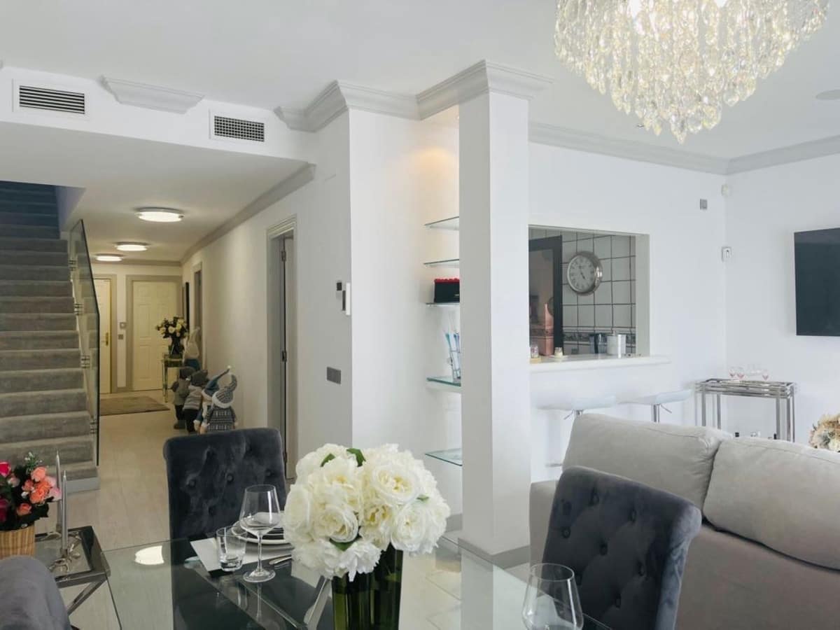 3 sypialnia Apartament na sprzedaż w Estepona - 645 000 € (Ref: 9380551)