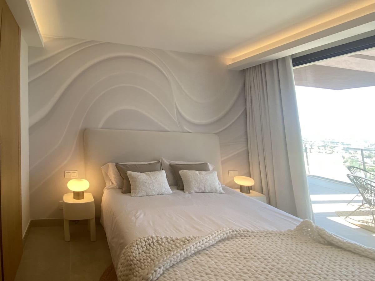 5 bedroom Villa for sale in Benahavis - € 3,000,000 (Ref: 9380553)