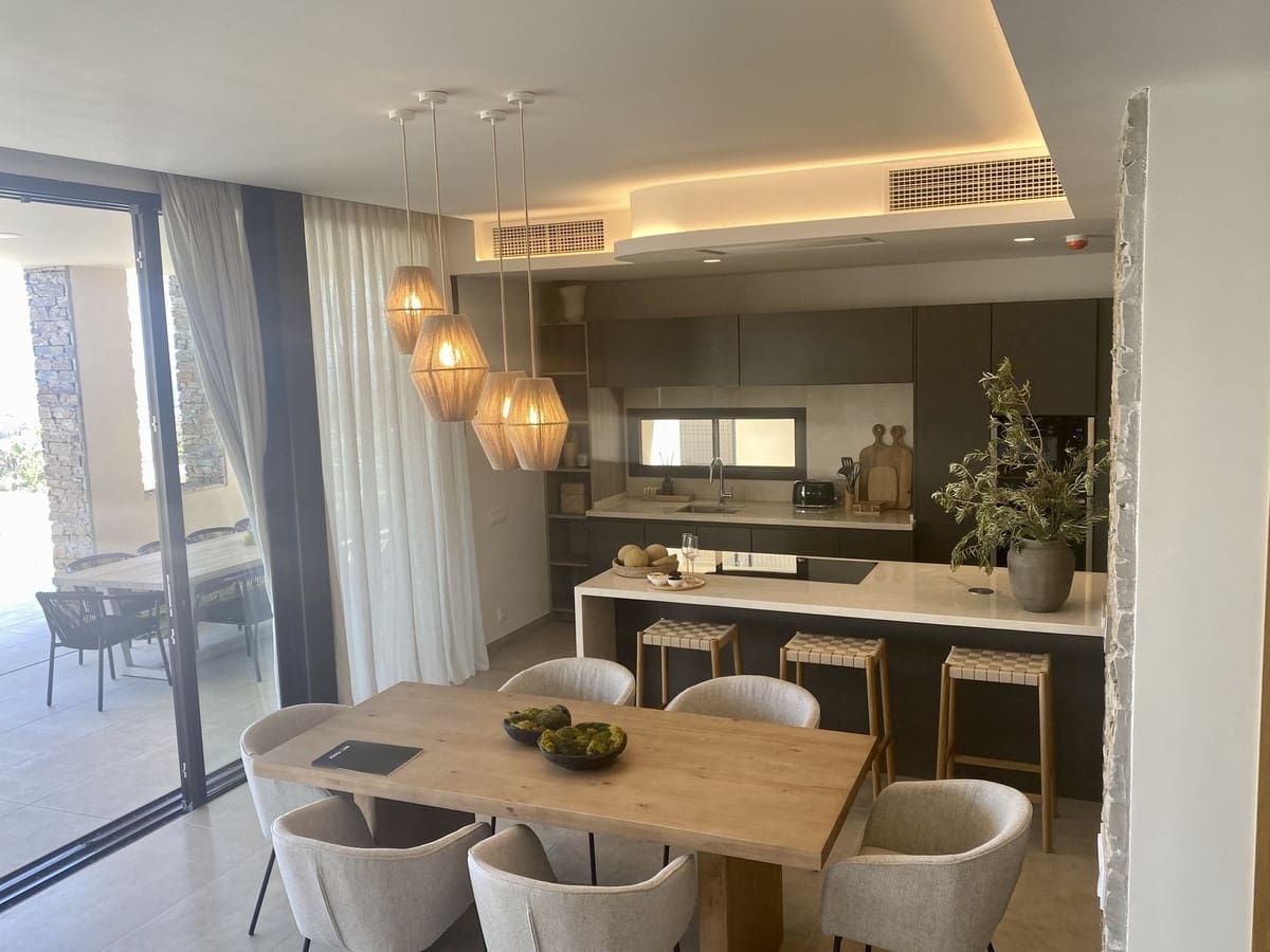 Chalet de 5 habitaciones en Benahavís en venta - 3.000.000 € (Ref: 9380553)