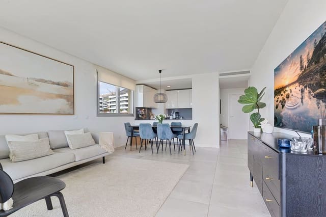 3 bedroom Apartment for sale in Castillo Sohail, Fuengirola - € 645,000 (Ref: 9380554)