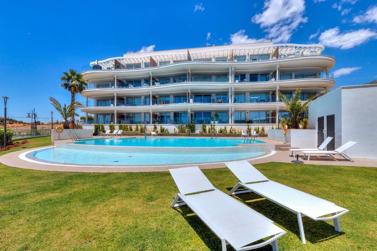 2 makuuhuone Huoneisto myytävänä paikassa Fuengirola - 585 000 € (Ref: 9380555)