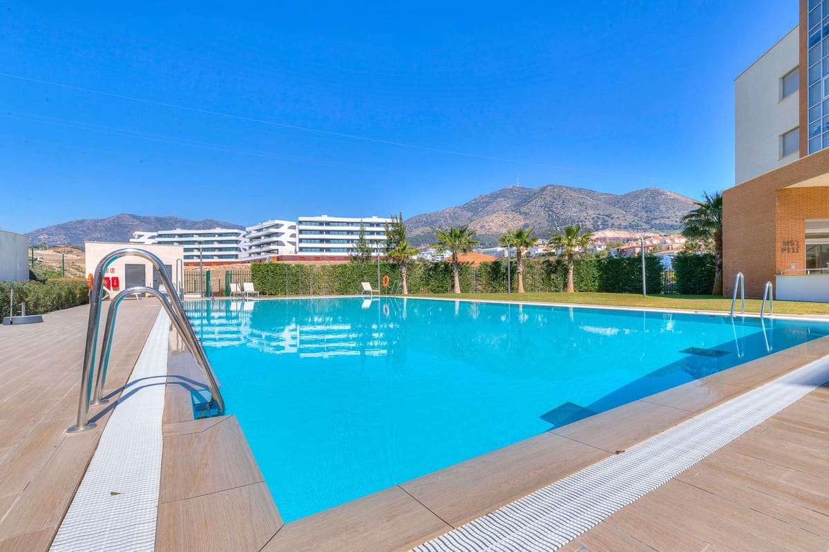 2 makuuhuone Huoneisto myytävänä paikassa Fuengirola - 585 000 € (Ref: 9380555)