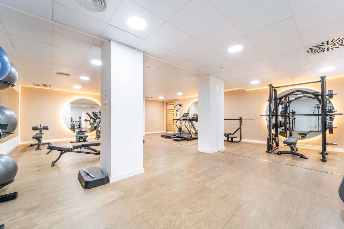 2 sovrum Lägenhet till salu i Fuengirola - 595 000 € (Ref: 9380555)