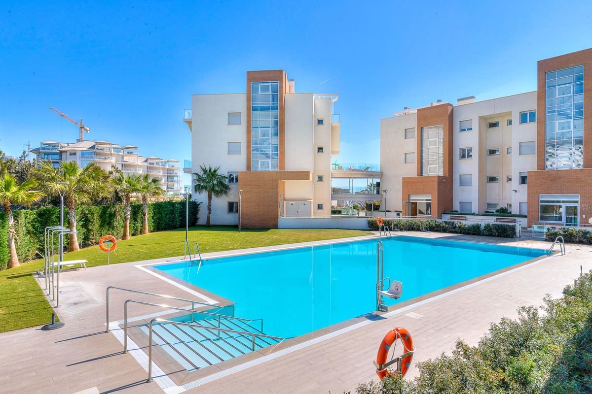 2 sovrum Lägenhet till salu i Fuengirola - 595 000 € (Ref: 9380555)