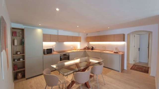 4 soveværelse Lejlighed til salg i Puerto Banus, Marbella - € 770.000 (Ref: 9380560)