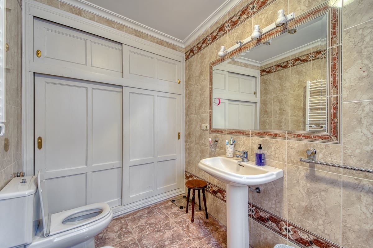 5 soverom Hus til salgs i Coin - € 270 000 (Ref: 9380561)