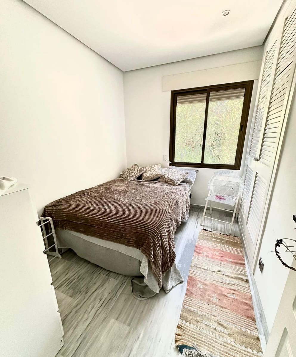 3 soveværelse Lejlighed til salg i Elviria - € 399.990 (Ref: 9380562)