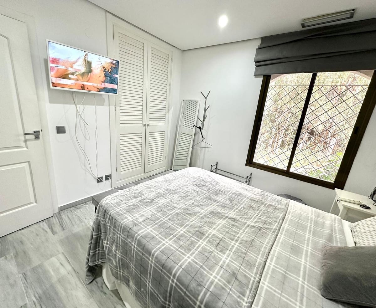 3 soveværelse Lejlighed til salg i Elviria - € 399.990 (Ref: 9380562)