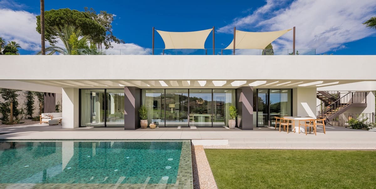 4 bedroom Villa for sale in Nueva Andalucia - € 5,975,000 (Ref: 9380563)