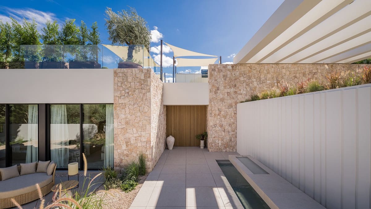 4 bedroom Villa for sale in Nueva Andalucia - € 5,975,000 (Ref: 9380563)