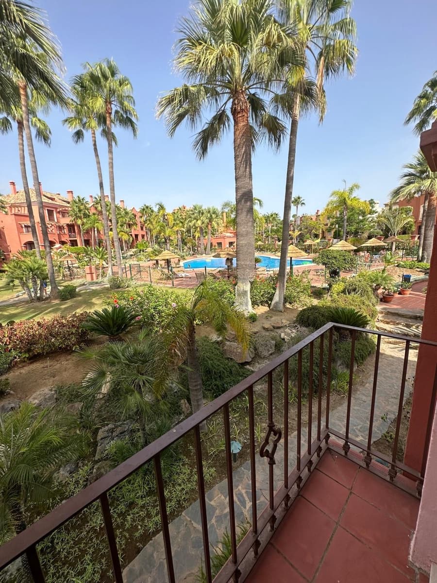 2 quarto Apartamento para venda em Puerto Banus - 1 010 000 € (Ref: 9380569)