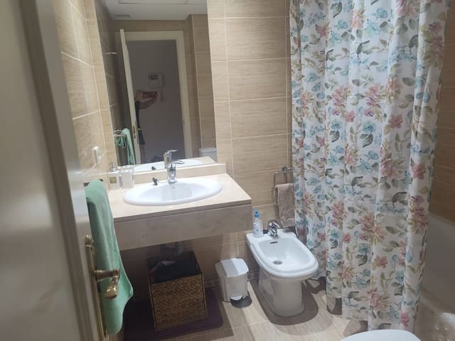 2 soveværelse Lejlighed til salg i Puerto Banus, Marbella - € 570.000 (Ref: 9380572)