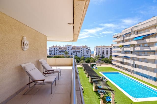 Apartamento de 3 habitaciones en Puerto Banus, Marbella en venta - 995.000 € (Ref: 9380573)