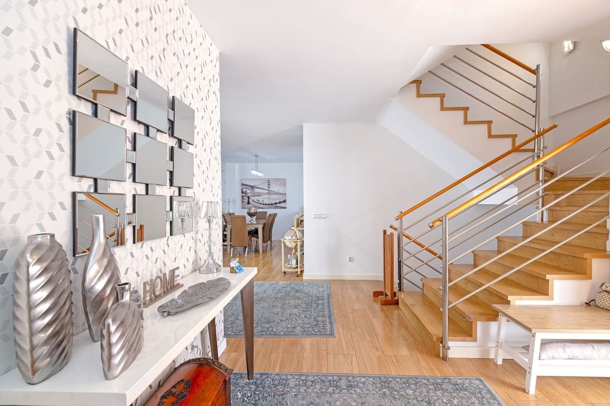 5 sypialnia Dom na sprzedaż w San Pedro de Alcantara - 885 000 € (Ref: 9380574)