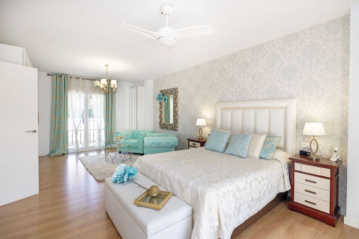 5 sypialnia Dom na sprzedaż w San Pedro de Alcantara - 885 000 € (Ref: 9380574)