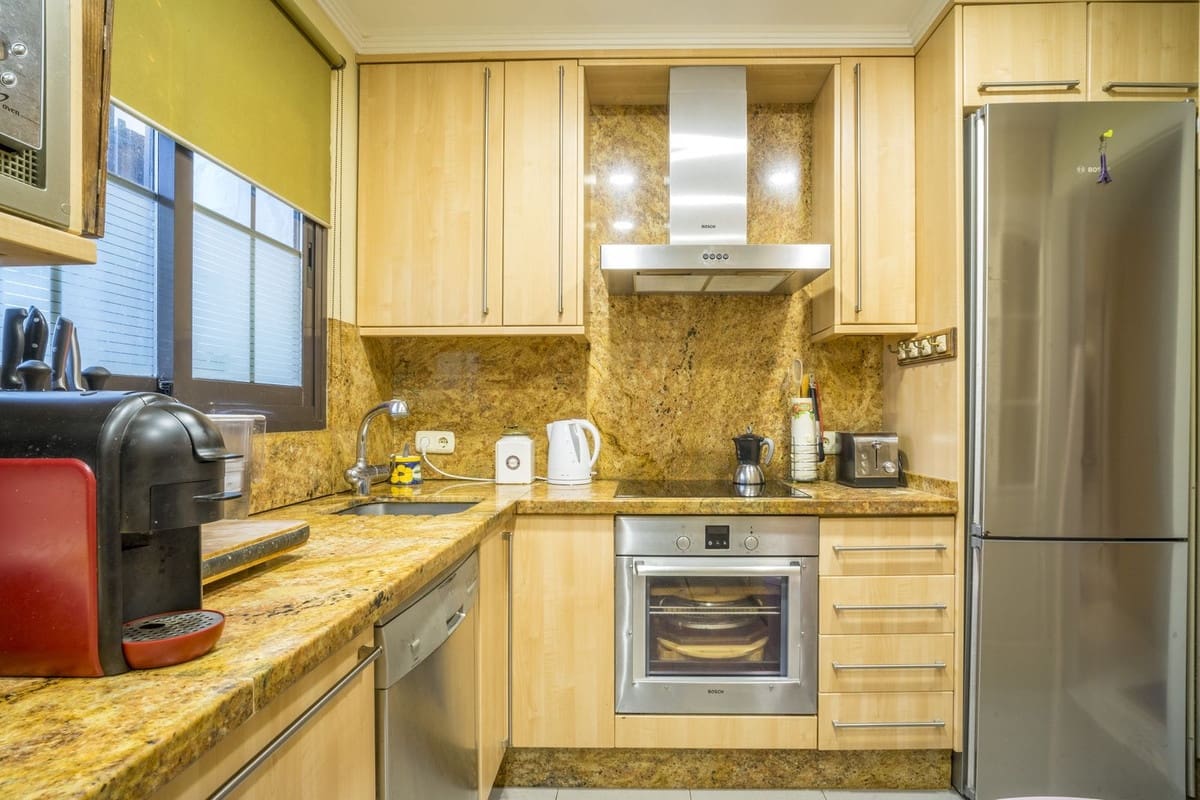 3 soveværelse Lejlighed til salg i Nueva Andalucia - € 775.000 (Ref: 9380575)