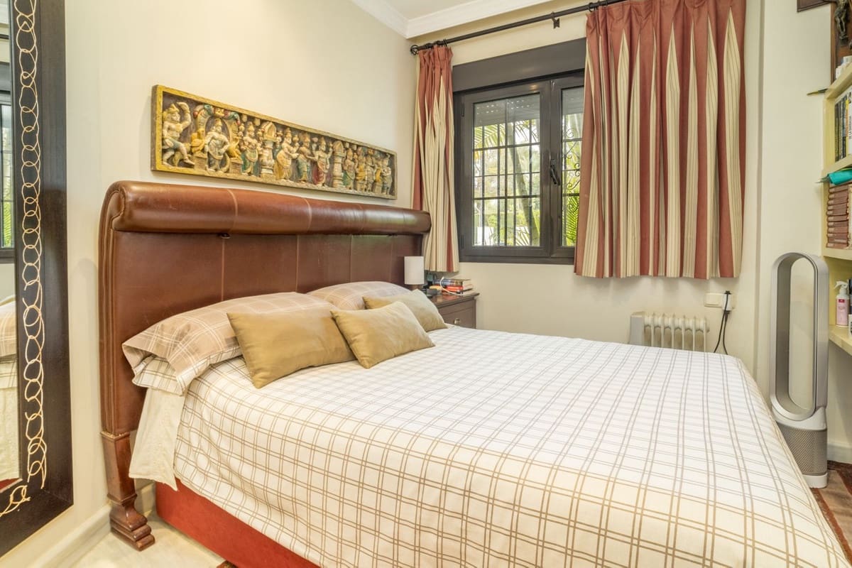 3 soveværelse Lejlighed til salg i Nueva Andalucia - € 775.000 (Ref: 9380575)