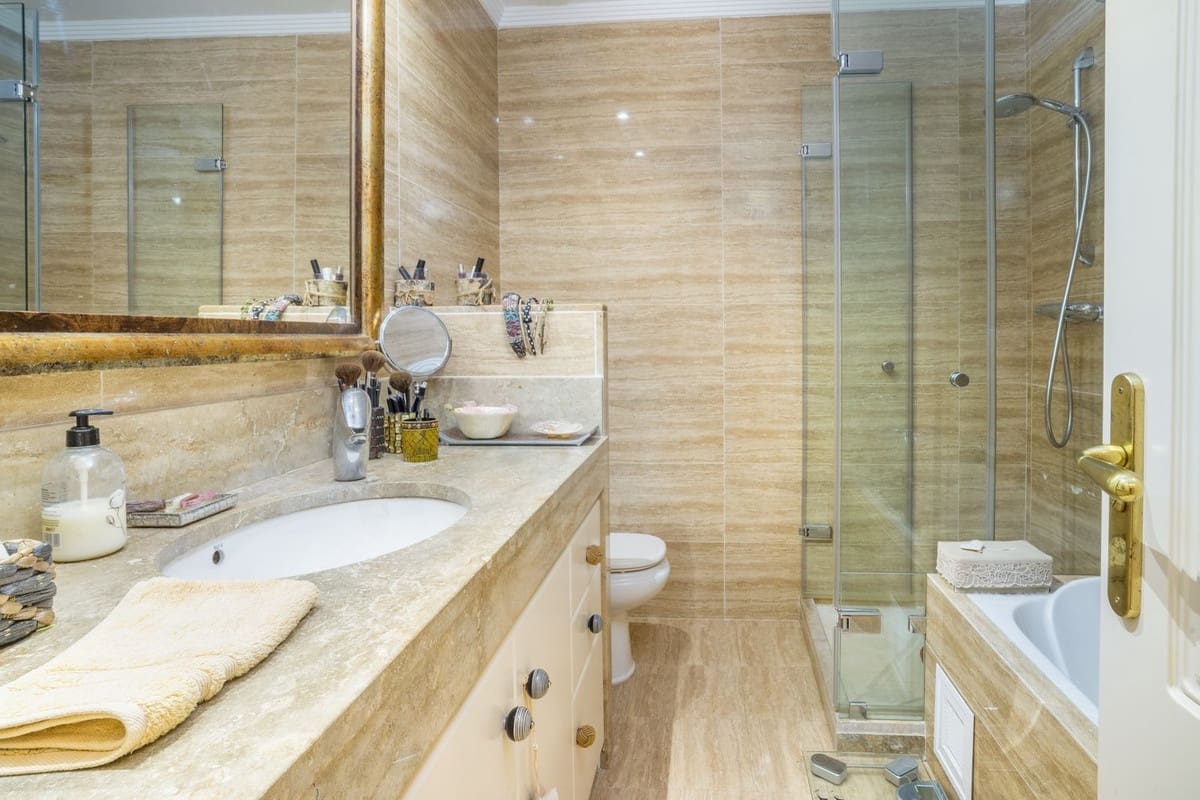 3 soveværelse Lejlighed til salg i Nueva Andalucia - € 775.000 (Ref: 9380575)