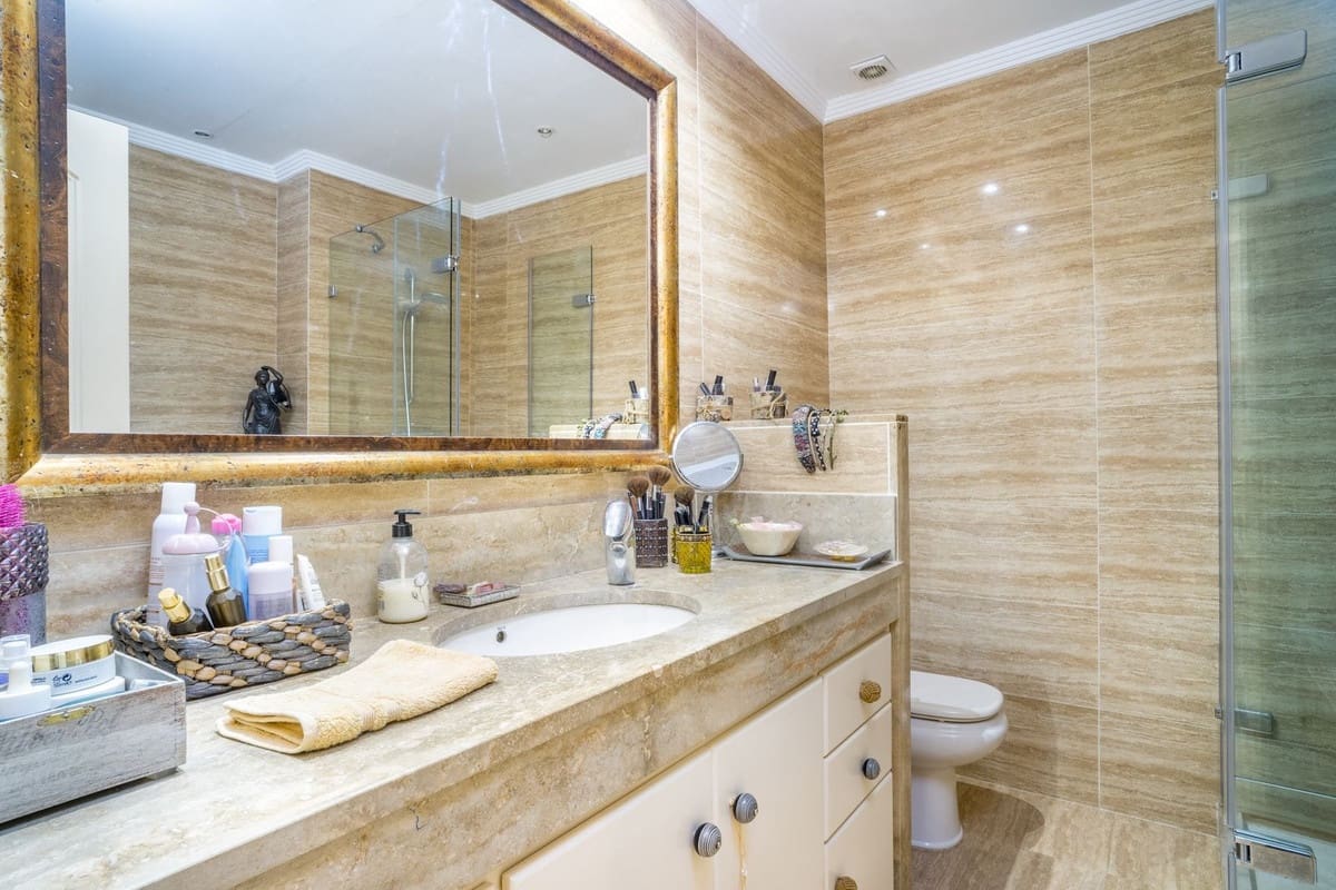 3 soveværelse Lejlighed til salg i Nueva Andalucia - € 775.000 (Ref: 9380575)