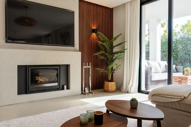 Chalet de 4 habitaciones en Puerto Banus, Marbella en venta - 2.650.000 € (Ref: 9380579)