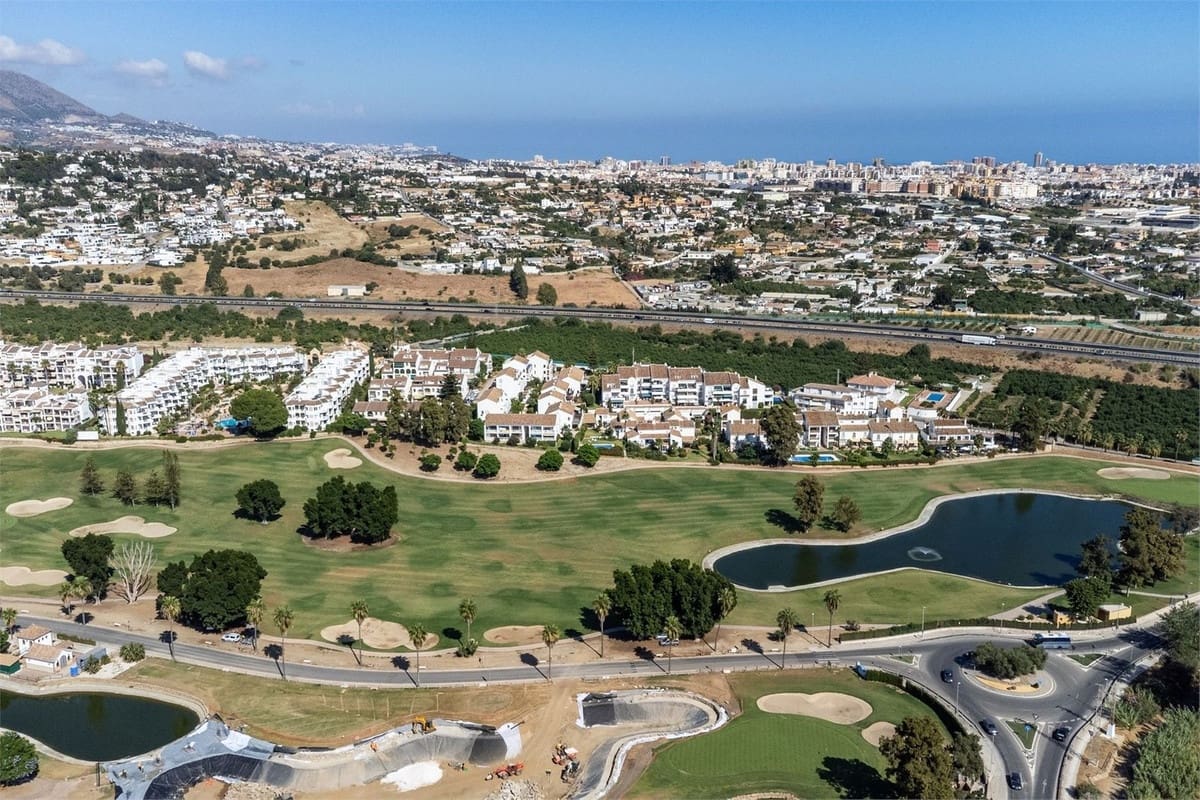 2 bedroom Townhouse for sale in Mijas Golf - € 395,000 (Ref: 9380581)
