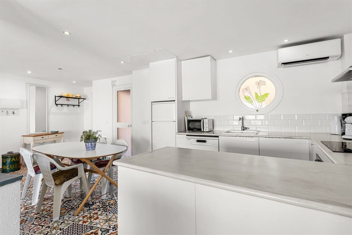 Apartamento de 2 habitaciones en Fuengirola en venta - 565.000 € (Ref: 9380584)