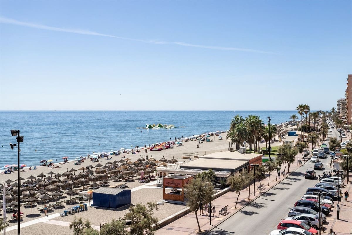 Apartamento de 2 habitaciones en Fuengirola en venta - 565.000 € (Ref: 9380584)