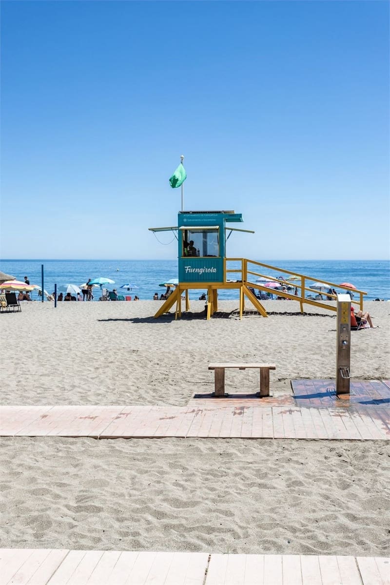 Apartamento de 2 habitaciones en Fuengirola en venta - 565.000 € (Ref: 9380584)