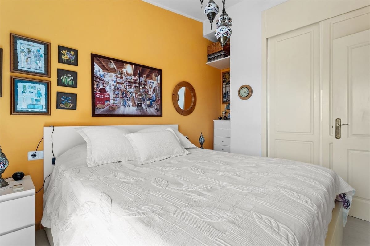 Ático de 2 habitaciones en Fuengirola en venta - 359.000 € (Ref: 9380587)