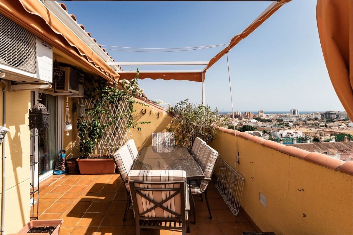 Ático de 2 habitaciones en Fuengirola en venta - 359.000 € (Ref: 9380587)
