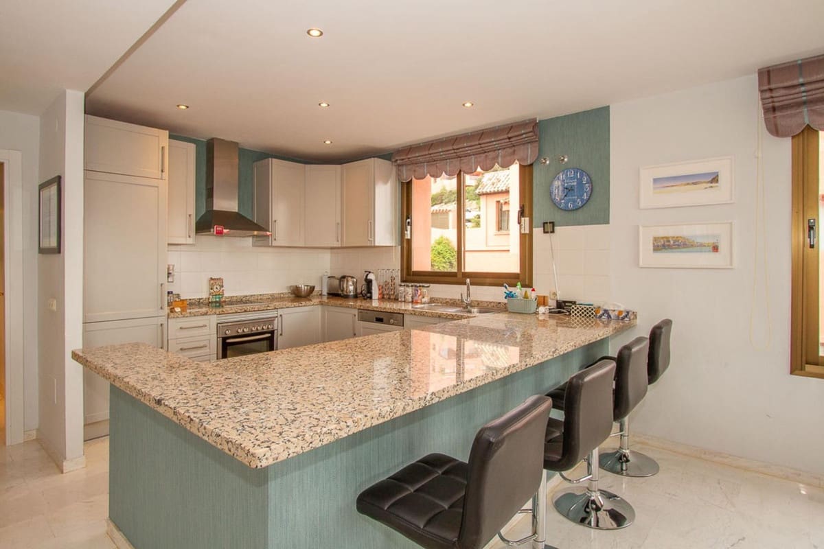 2 bedroom Apartment for sale in La Mairena - € 369,000 (Ref: 9380590)