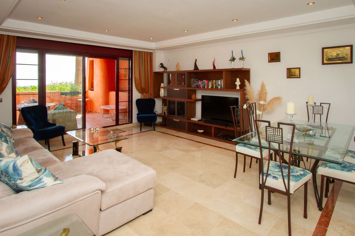 2 slaapkamer Appartement te koop in La Mairena - € 340.000 (Ref: 9380591)