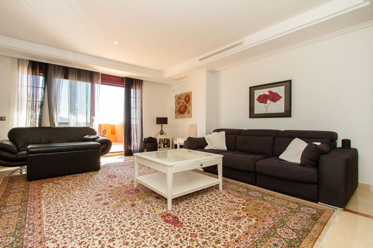 4 bedroom Penthouse for sale in La Mairena - € 695,000 (Ref: 9380593)