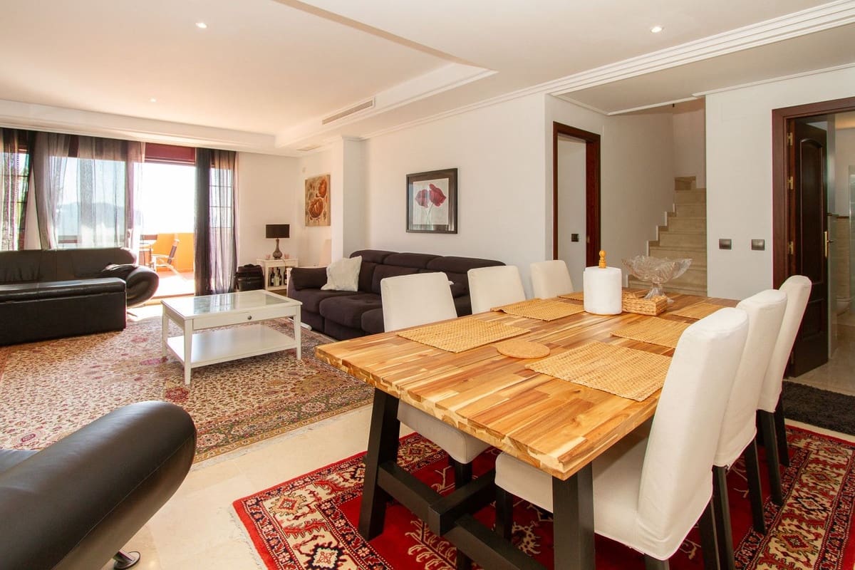4 bedroom Penthouse for sale in La Mairena - € 695,000 (Ref: 9380593)