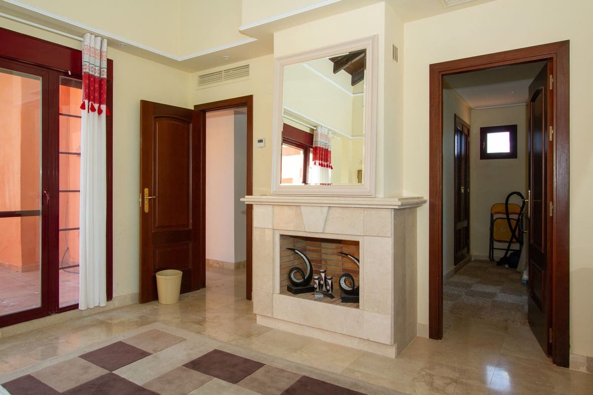 4 bedroom Penthouse for sale in La Mairena - € 695,000 (Ref: 9380593)