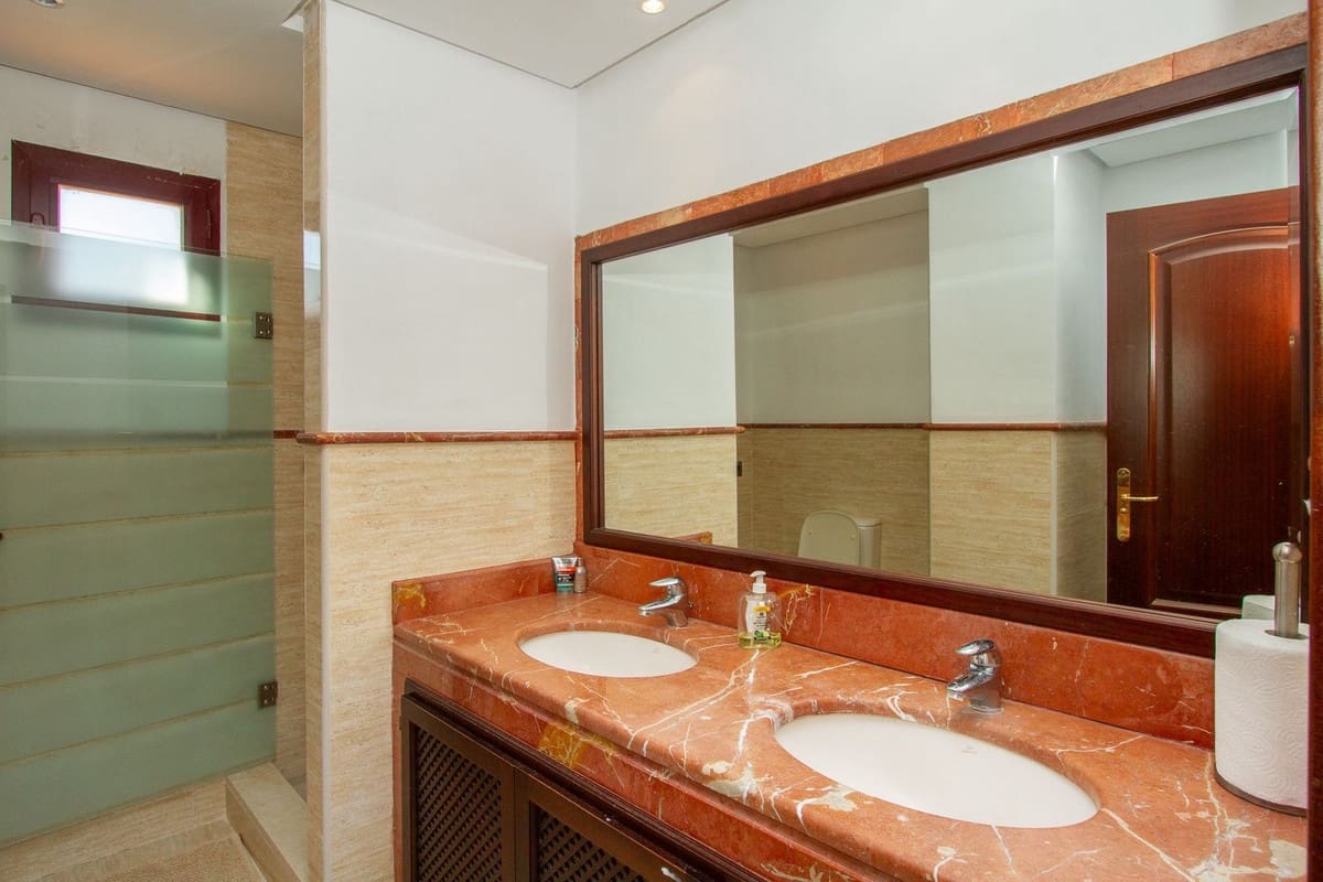 4 bedroom Penthouse for sale in La Mairena - € 695,000 (Ref: 9380593)