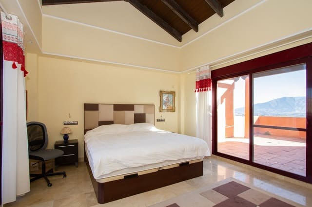 4 quarto Penthouse para venda em La Mairena, Ojen - 695 000 € (Ref: 9380593)