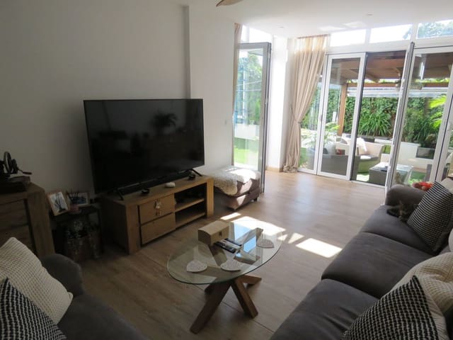 2 slaapkamer Appartement te koop in Calahonda, Mijas - € 380.000 (Ref: 9380599)