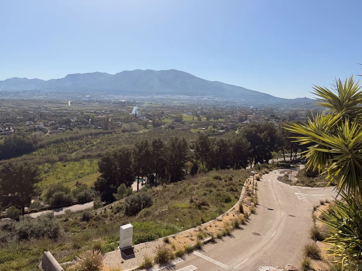 4 bedroom Villa for sale in Alhaurin el Grande - € 475,000 (Ref: 9380601)