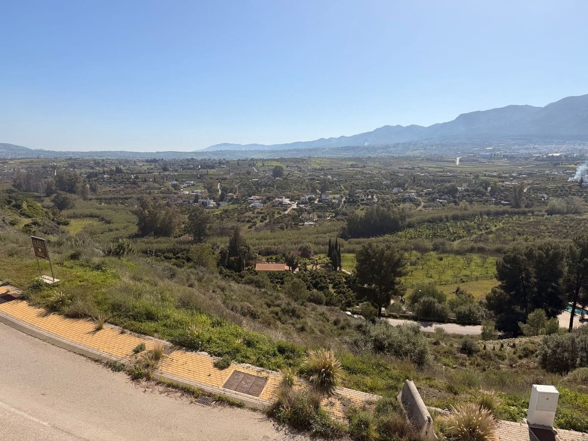 4 bedroom Villa for sale in Alhaurin el Grande - € 475,000 (Ref: 9380601)