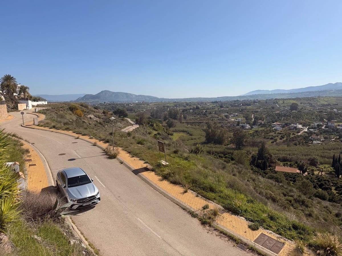 4 bedroom Villa for sale in Alhaurin el Grande - € 475,000 (Ref: 9380601)