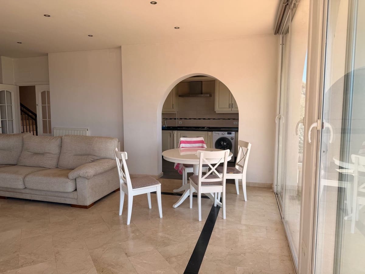 4 bedroom Villa for sale in Alhaurin el Grande - € 475,000 (Ref: 9380601)