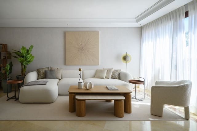 3 makuuhuone Kattohuoneisto myytävänä paikassa New Golden Mile, Estepona - 1 795 000 € (Ref: 9380608)