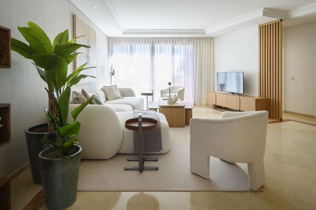 3 makuuhuone Kattohuoneisto myytävänä paikassa New Golden Mile, Estepona - 1 795 000 € (Ref: 9380608)