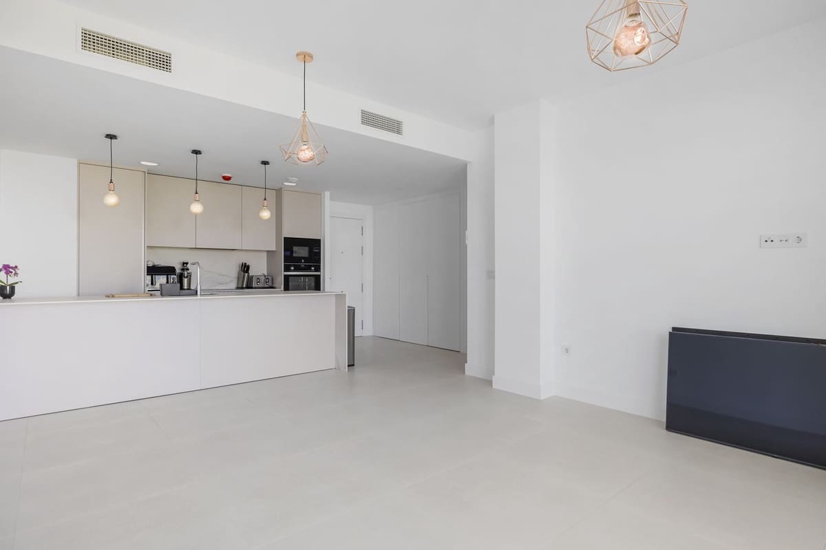 2 bedroom Apartment for sale in Fuengirola - € 498,000 (Ref: 9380610)