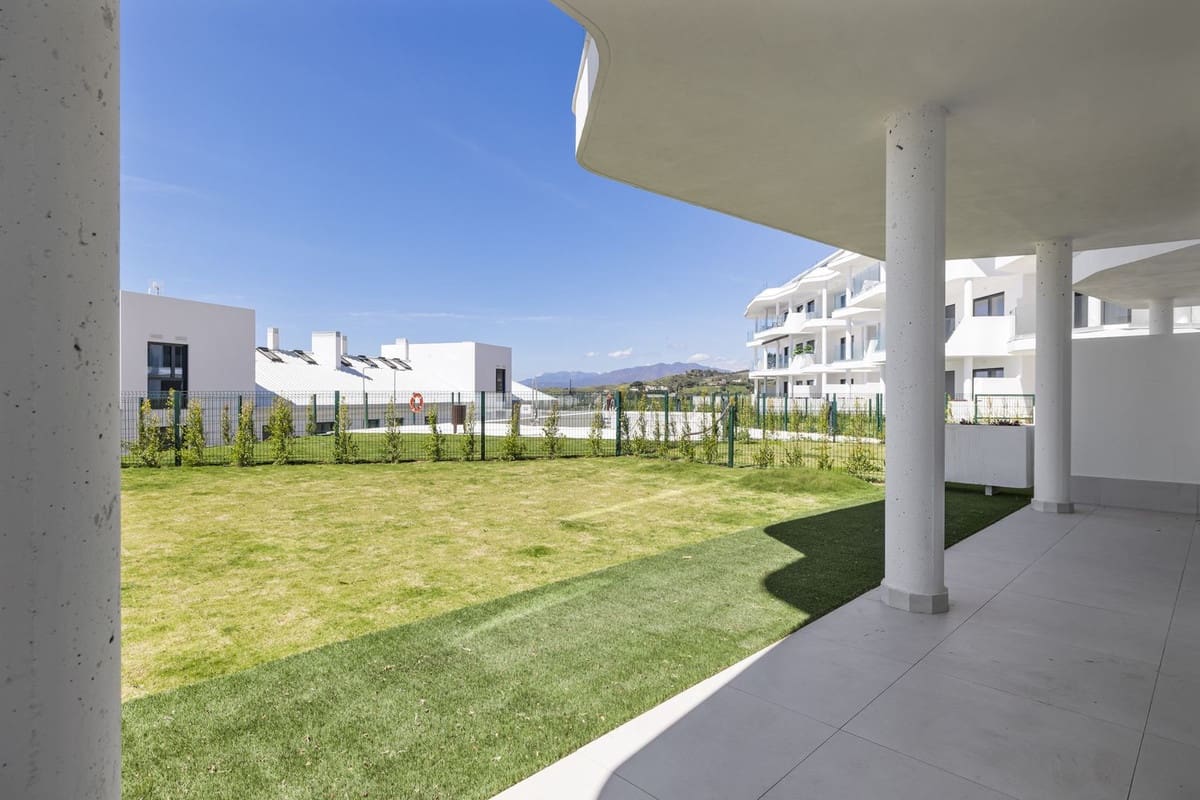 2 bedroom Apartment for sale in Fuengirola - € 498,000 (Ref: 9380610)