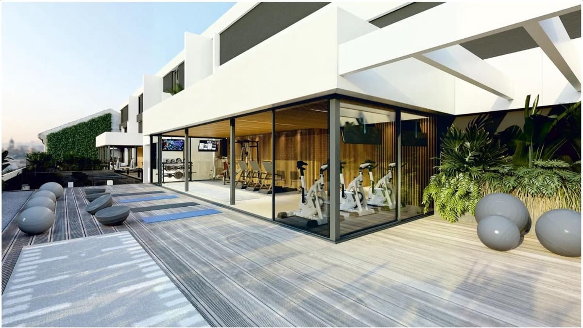 2 bedroom Apartment for sale in Fuengirola with garage - € 599,000 (Ref: 9380612)