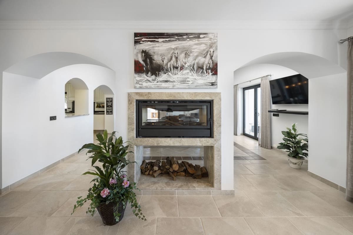 4 bedroom Villa for sale in Mijas - € 2,495,000 (Ref: 9380614)