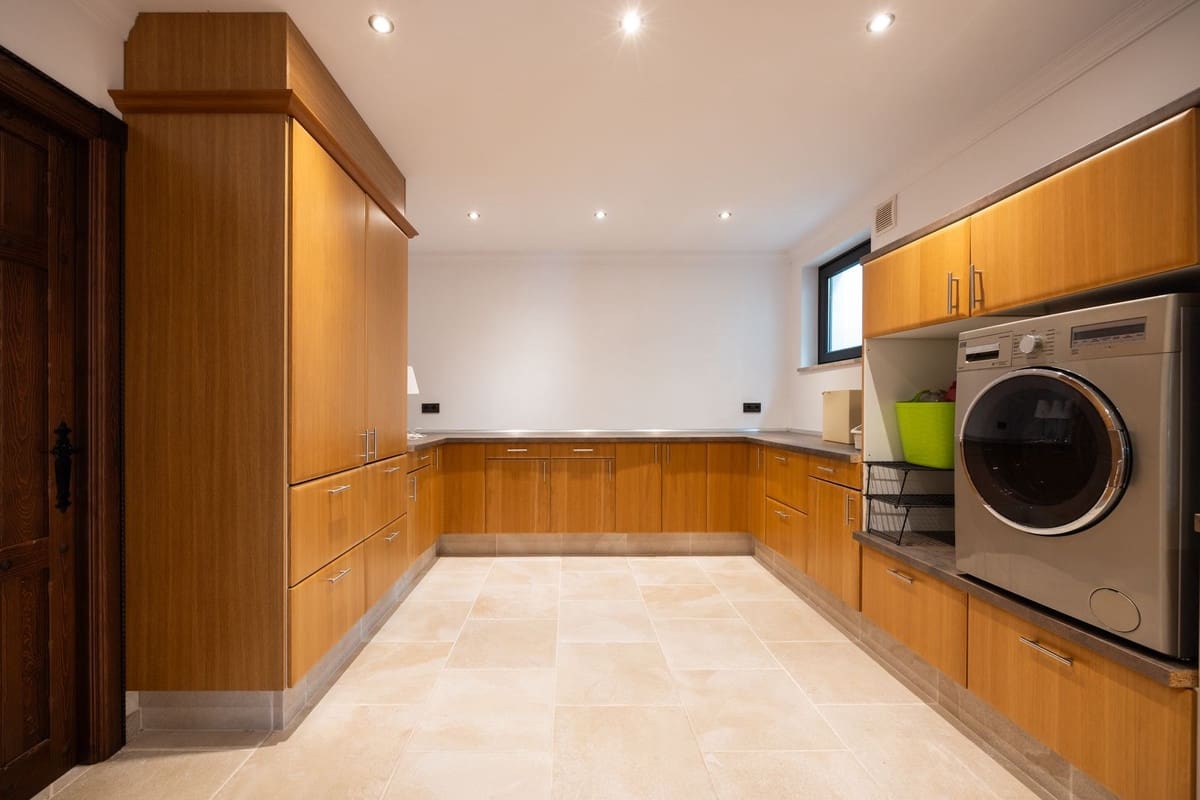 4 bedroom Villa for sale in Mijas - € 2,495,000 (Ref: 9380614)