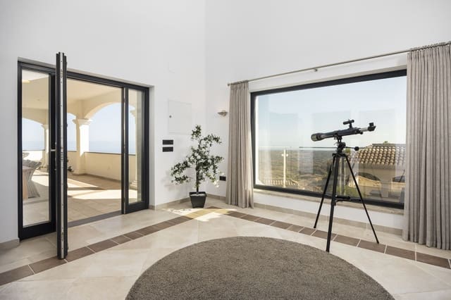 Chalet de 4 habitaciones en Mijas pueblo, Mijas en venta - 2.495.000 € (Ref: 9380614)